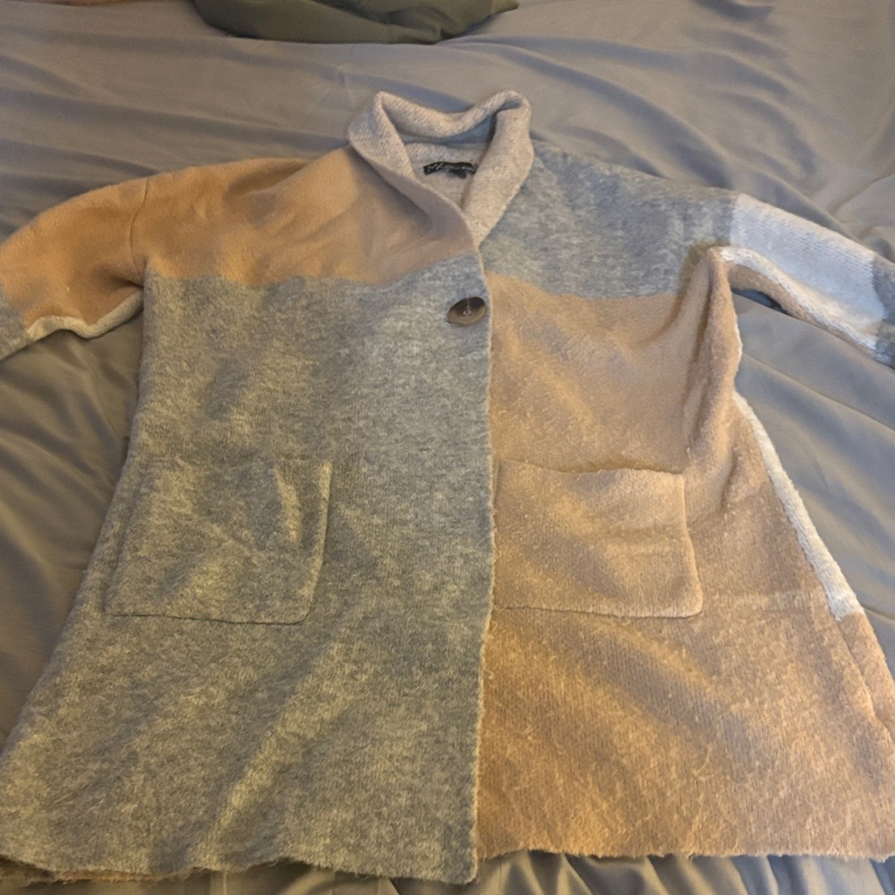 Two-Tone Shawl Collar Cardigan Sweater - Gray & Cream